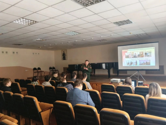 Профориентационная встреча с И.В. Батищевым Профориентационная встреча с И.В. Батищевым
