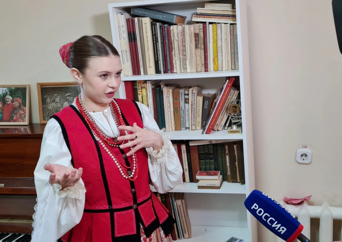 А. Семибратова -лауреат I Всероссийского конкурса исполнителей русской песни памяти Л.Г.Зыкиной
