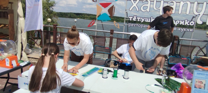 Волонтеры культуры на набережной Спутника 0 Волонтеры культуры на набережной Спутника 0